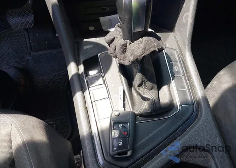 2018 Volkswagen Tiguan 2.0T S из США, поврежденный, VIN 3VV1B7AX0JM088826